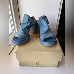 A.S.98 Blue Suede Chunky Heel Platform Sandals 37 7